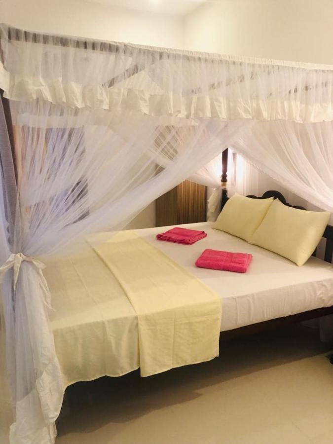 Coral Palm Villa And Apartment Unawatuna Exterior photo