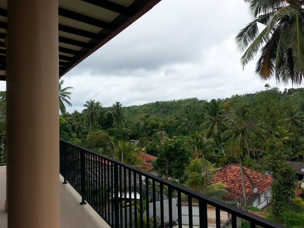 Coral Palm Villa And Apartment Unawatuna Room photo