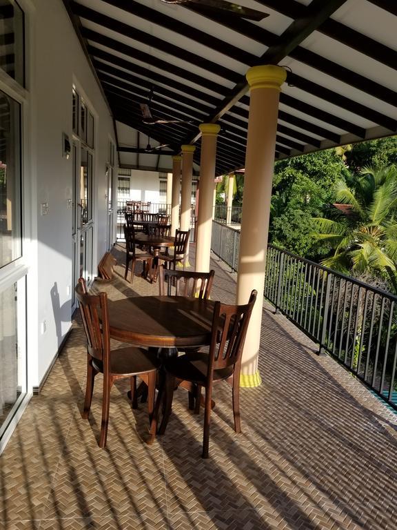 Coral Palm Villa And Apartment Unawatuna Exterior photo